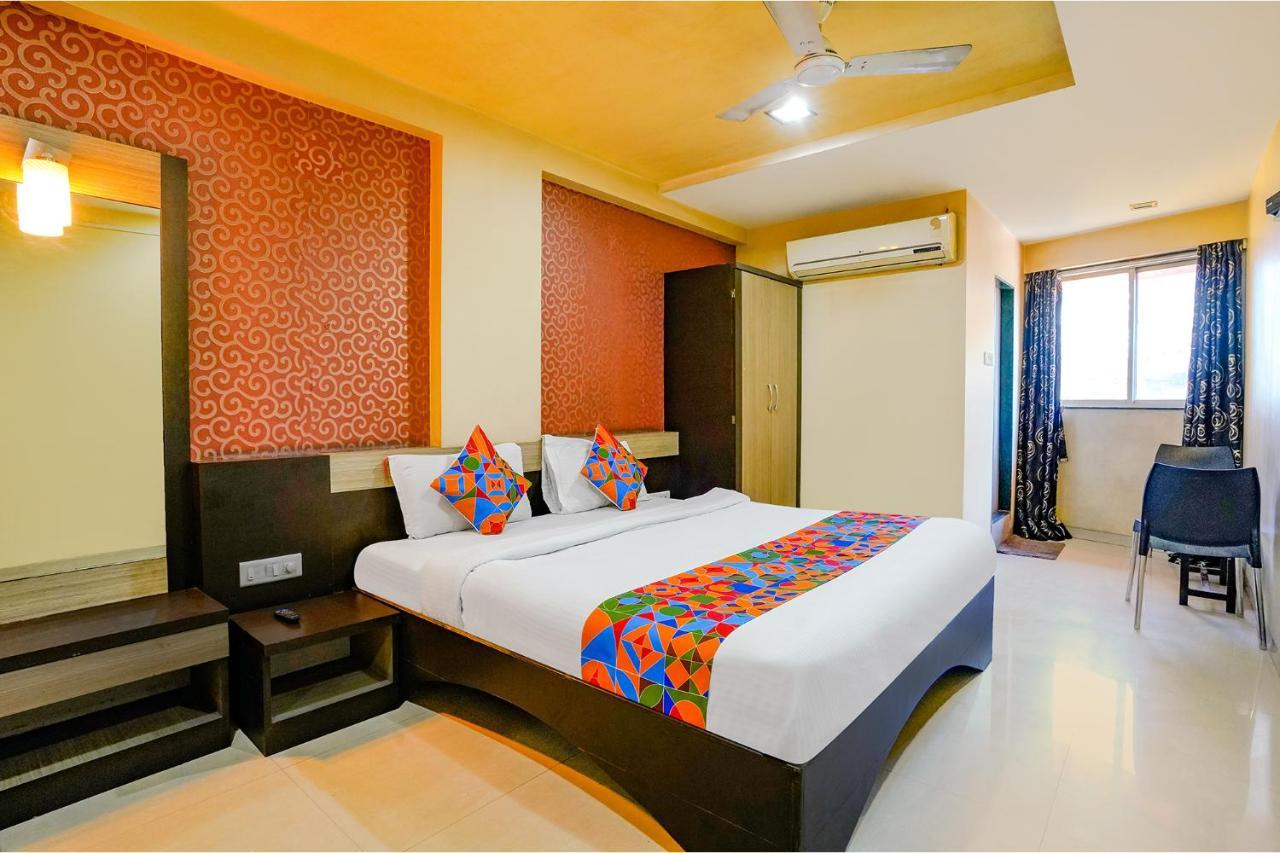 Itsy Regency Hotel 3*